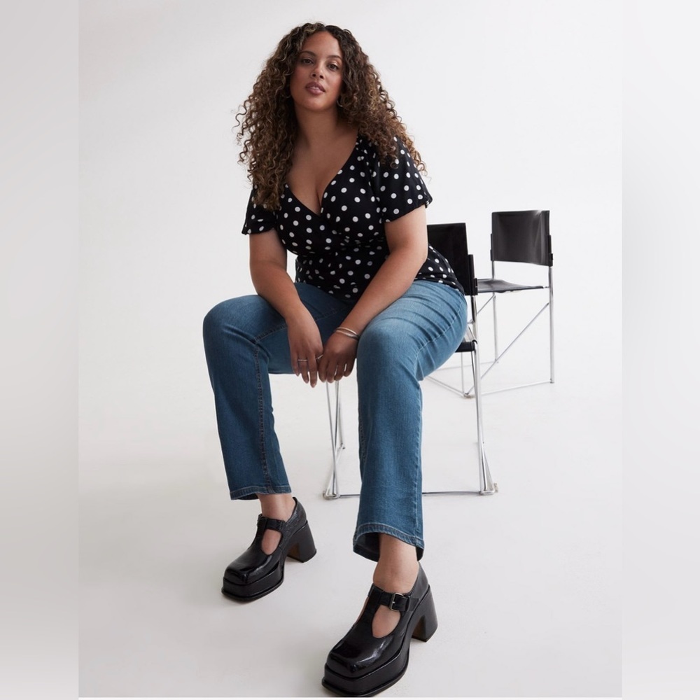 DC Curvy Fit Straight Leg Jean-Blue NWT-Sz 26 😍​​​